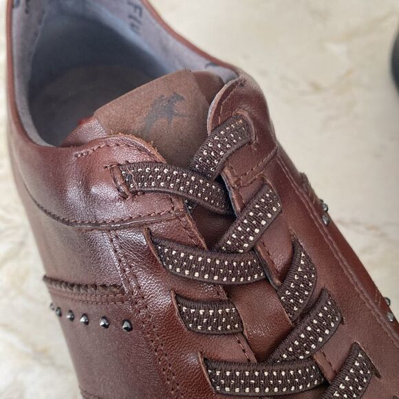 Fluchos Leather Ultra Lightweight Walking Shoes - Picture 10 of 16